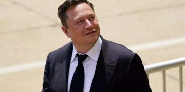 Musk puts Twitter buy 'on hold,' casting doubt on $44B deal 1 - Egyptian Gazette Musk puts Twitter buy ‘on hold,’ casting doubt on $44B deal