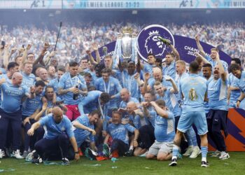 Man City fight back to win title, Spurs take fourth