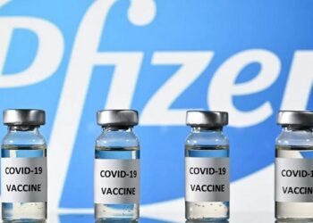 Pfizer, EU push back COVID vaccine delivery to help booster campaign