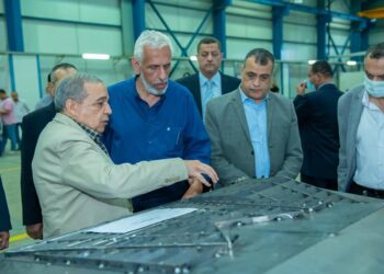 Morsi inspects re-positioning project in Factory 81