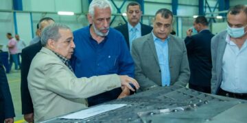 Morsi inspects re-positioning project in Factory 81