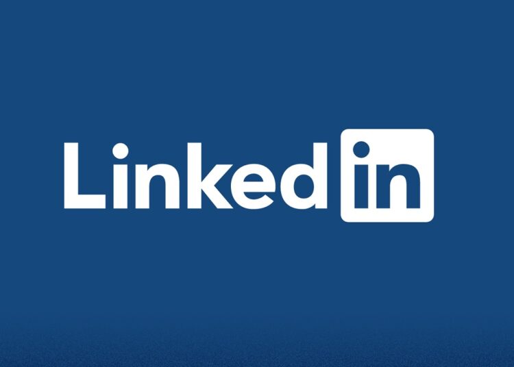 LinkedIn has agreed to pay $1.8 million in back wages to hundreds of female workers to settle a pay discrimination complaint brought by US labour investigators.