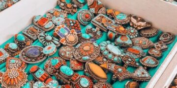 Cairo’s precious stone making hub    