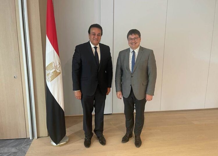 Acting health min. stresses importance of co-operation with German side 1 - Egyptian Gazette