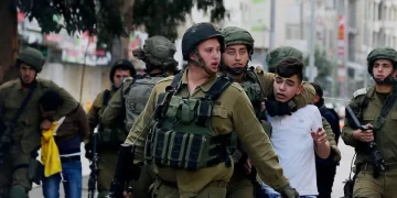 Israeli occupation army detains 16 Palestinians