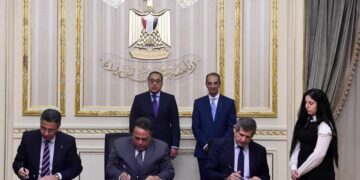 PM attends signing of protocol to help clients register to obtain insurance documents 1 - Egyptian Gazette PM attends signing of protocol to help clients register to obtain insurance documents