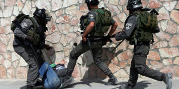 Israeli occupation forces detain 8 Palestinians in West Bank