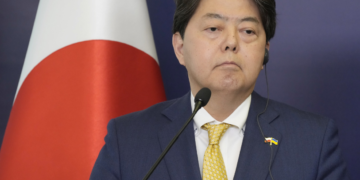 Japan agrees with Britain, Canada, France on G-7 unity against Russia