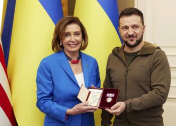 Pelosi visits Kyiv, meets with Ukraine president