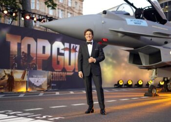 ‘Top Gun’ and Tom Cruise return to the danger zone