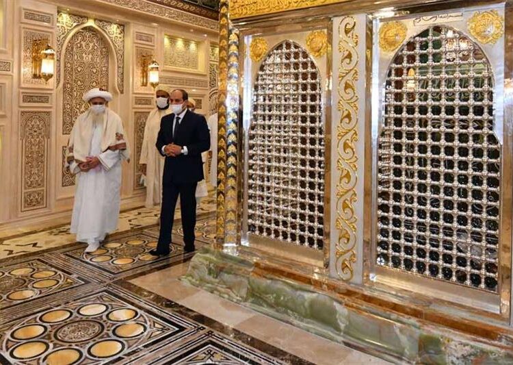 ‘EGP 9 bln spent on renewing, renovating Egyptian mosques’ 1 - Egyptian Gazette President Abdel-Fattah El-Sisi inaugurated on Wednesday April 27, 2022 El-Hussein Mosque after extensive renovations in the presence of Sultan of the Indian Bohra community Mufaddal Saifuddin.