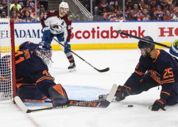 Avalanche beats Oilers 4-2 to take 3-0 series lead