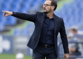 Valencia adds more turmoil by firing coach Bordalas