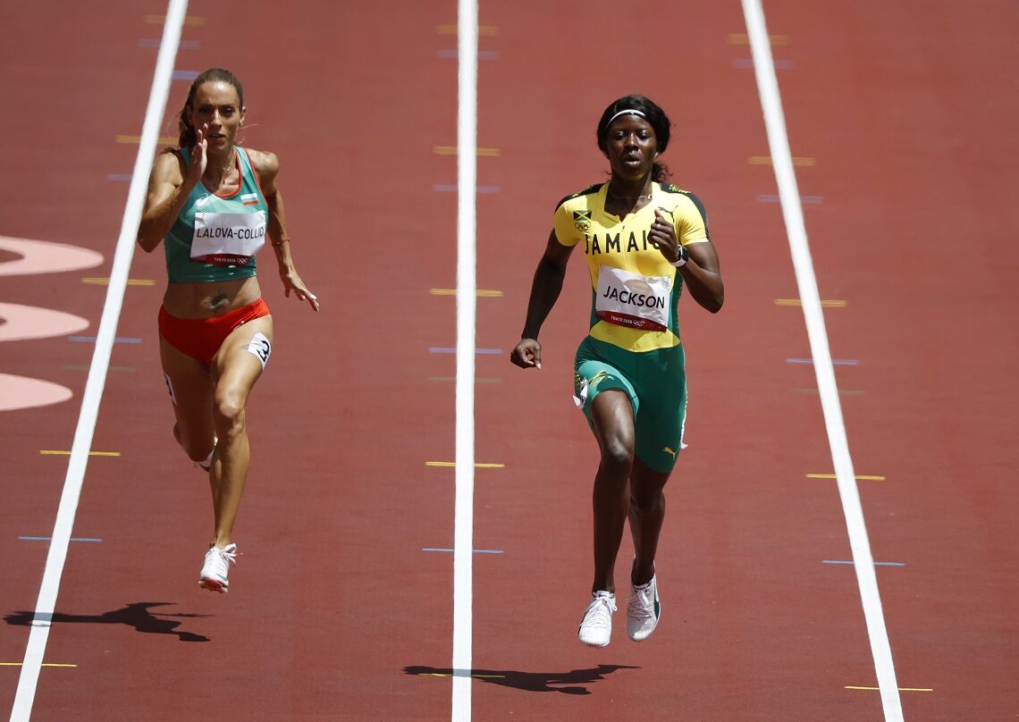 Shericka Jackson (R) outclassed Olympic champion Elaine Thompson-Herah to win the women's 200 metres at the Rome Diamond League.
