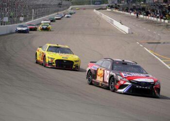 Logano beats Busch to win NASCAR Cup