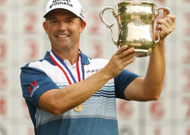 Padraig Harrington seals US golf Open 1 - Egyptian Gazette Padraig Harrington poses with the Memorial Trophy after winning the US Senior golf Open in Bethlehem.