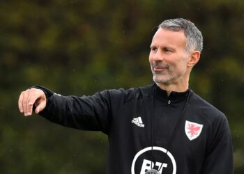 Ryan Giggs steps down as Wales coach