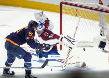 Avalanche advances to Stanley Cup Final