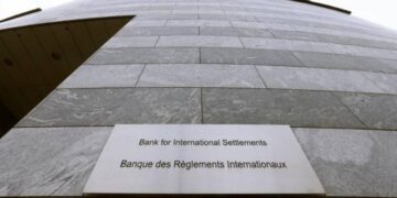 Central banks must act quickly on inflation, warns BIS