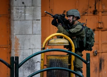 Israeli forces gun down one Palestinian in Hebron