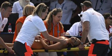 US coach makes dramatic rescue of artistic swimmer at worlds 1 - Egyptian Gazette US coach makes dramatic rescue of artistic swimmer at worlds