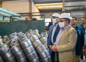 Egypt's Military production min. inspects Helwan Company 2 - Egyptian Gazette