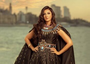 Soprano sings for all