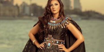 Soprano sings for all 1 - Egyptian Gazette Soprano sings for all