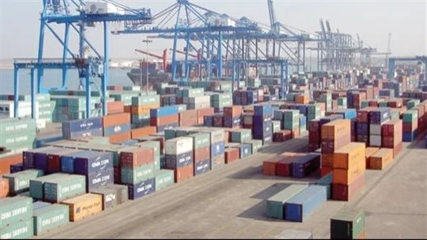 Petroleum Ministry: 1st butane tanker arrives at Damietta Port 2 - Egyptian Gazette Petroleum Ministry: 1st butane tanker arrives at Damietta Port 1 - Egyptian Gazette