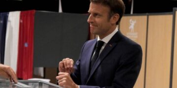 Macron loses parliament majority in stunning setback 1 - Egyptian Gazette Macron loses parliament majority in stunning setback