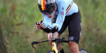 Early celebration costs Van Aert stage win at Criterium du Dauphin