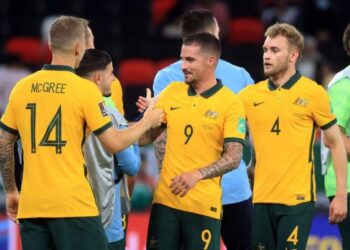 Late deflected strike keeps Australia’s FIFA World Cup hopes alive