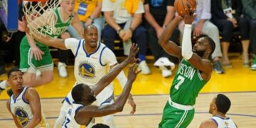 Celtics stun Warriors in game one of NBA Finals 1 - Egyptian Gazette Celtics stun Warriors in game one of NBA Finals