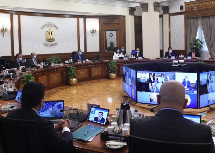 PM: State keen to localise pharmaceutical industry in Egypt 1 - Egyptian Gazette