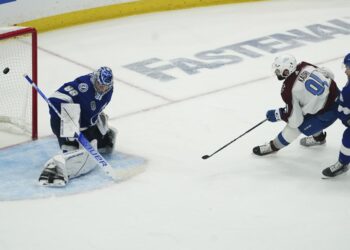 Kadri scores in OT in return, Avs move to brink of title