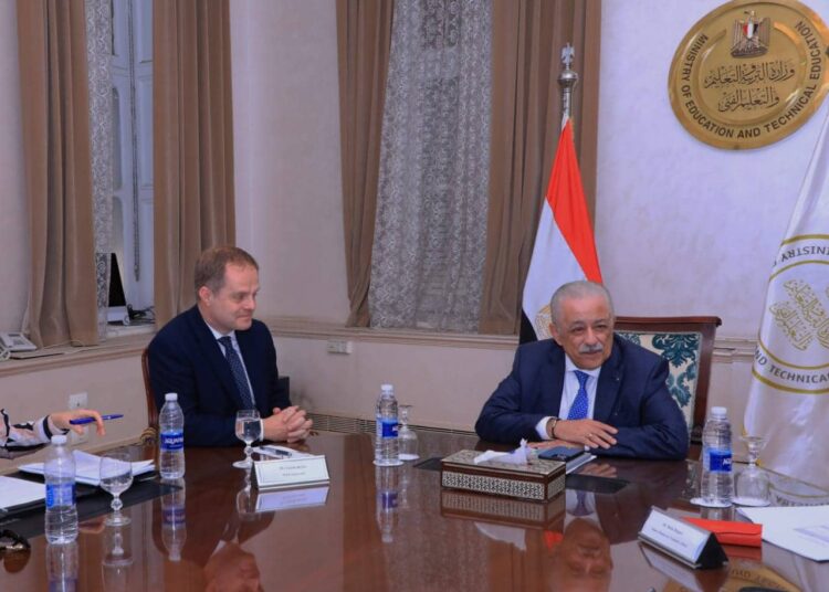 Education min., UK ambassador discuss co-operation 2 - Egyptian Gazette Education min., UK ambassador discuss co-operation 1 - Egyptian Gazette
