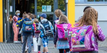 Germany seeks to avoid school closures if COVID surges again