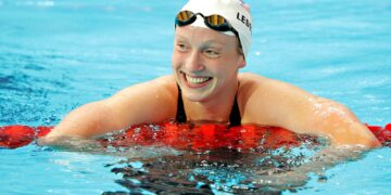 Ledecky cruises to another gold at worlds