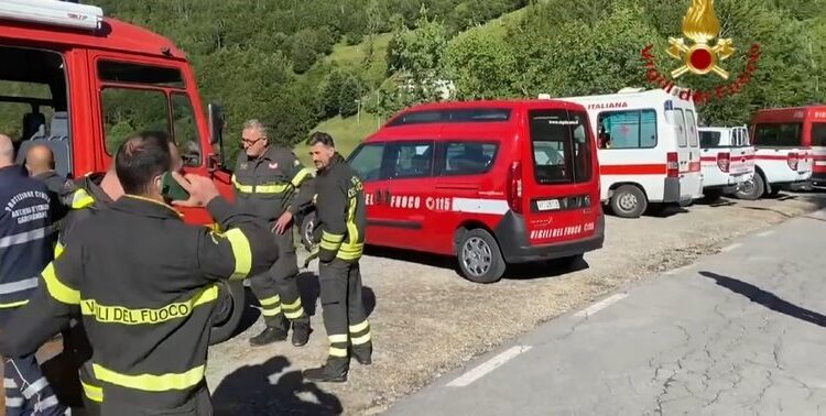 Five people found dead in helicopter crash in Italy 1 - Egyptian Gazette Five people were found dead after a helicopter crash in Italy, Ansa news agency said on Saturday citing rescuers, and two passengers were still missing.