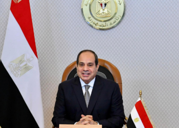 President Sisi greets all employees at State’s administrative apparatus