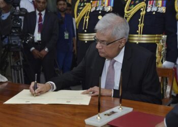 Sri Lanka’s newly elected president sworn into office