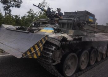 Russia strikes south Ukraine city, presses attacks in east