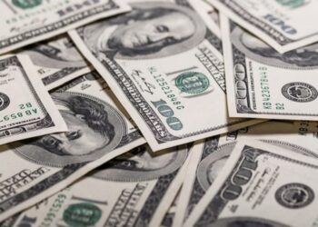 Dollar climbs further pinning euro, yen at multi-decade lows