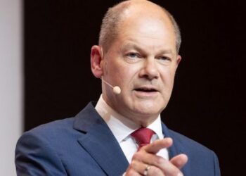 German chancellor: Climate change crisis is pressing issue, should be confronted