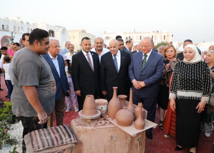 Cairo Governor visits 2nd pottery festival in Fustat 1 - Egyptian Gazette