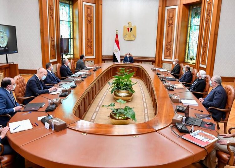 Sisi directs continuing efforts of clearing, upgrading Lake Manzala 2 - Egyptian Gazette Sisi directs continuing efforts of clearing, upgrading Lake Manzala 1 - Egyptian Gazette