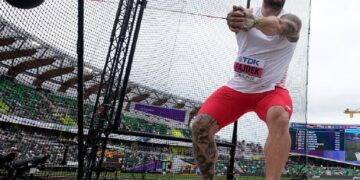 Fajdek wins 5th straight world gold in hammer