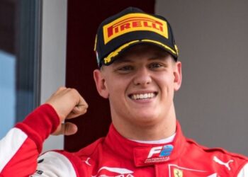 Vettel backs Schumacher to replace him at Aston Martin