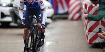 Lampaert wins first Tour de France stage