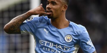 Arsenal signs Gabriel from Man City